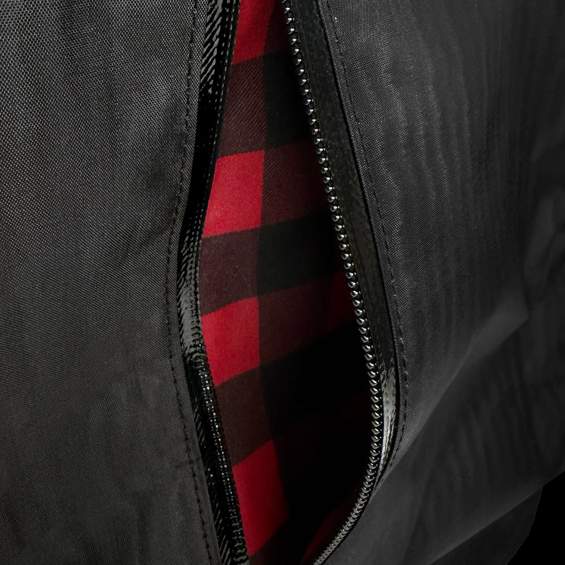 Bucktown / INVERTED Black Dyneema® x TexWax™ Buffalo Plaid Wax Canvas / with Trolley Strap / Limited