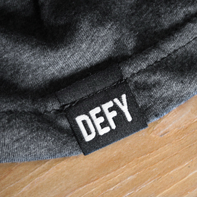 DEFY Tee / Dark Grey Heather Long Sleeve