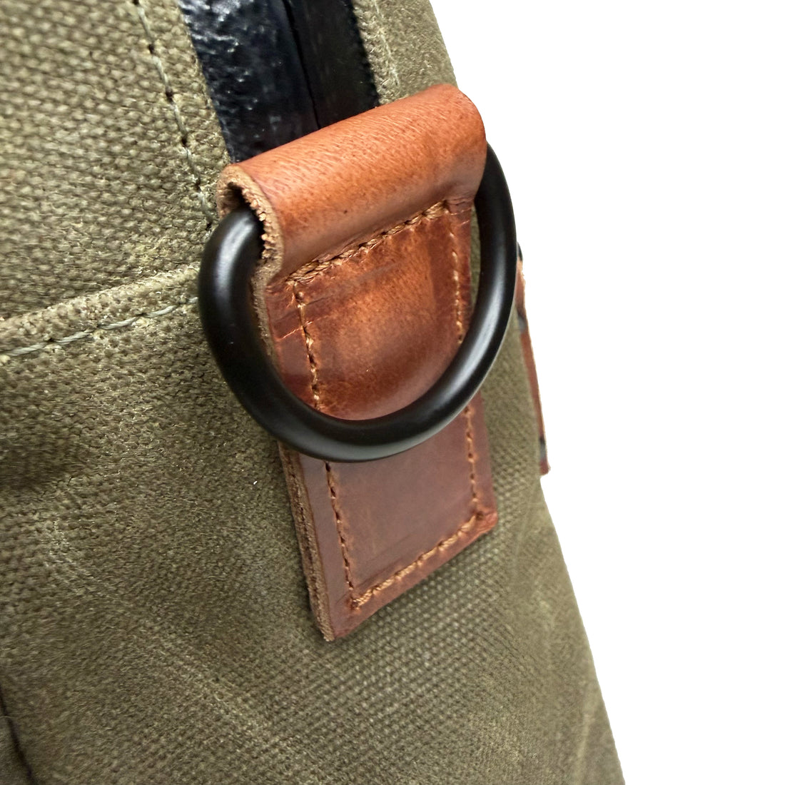 SHIPS IN 6-8 WEEKS / Defender DayTripper / Olive Drab TEXWAX™ Original Wax Canvas x TexWax™ Autumn Plaid Wax Canvas