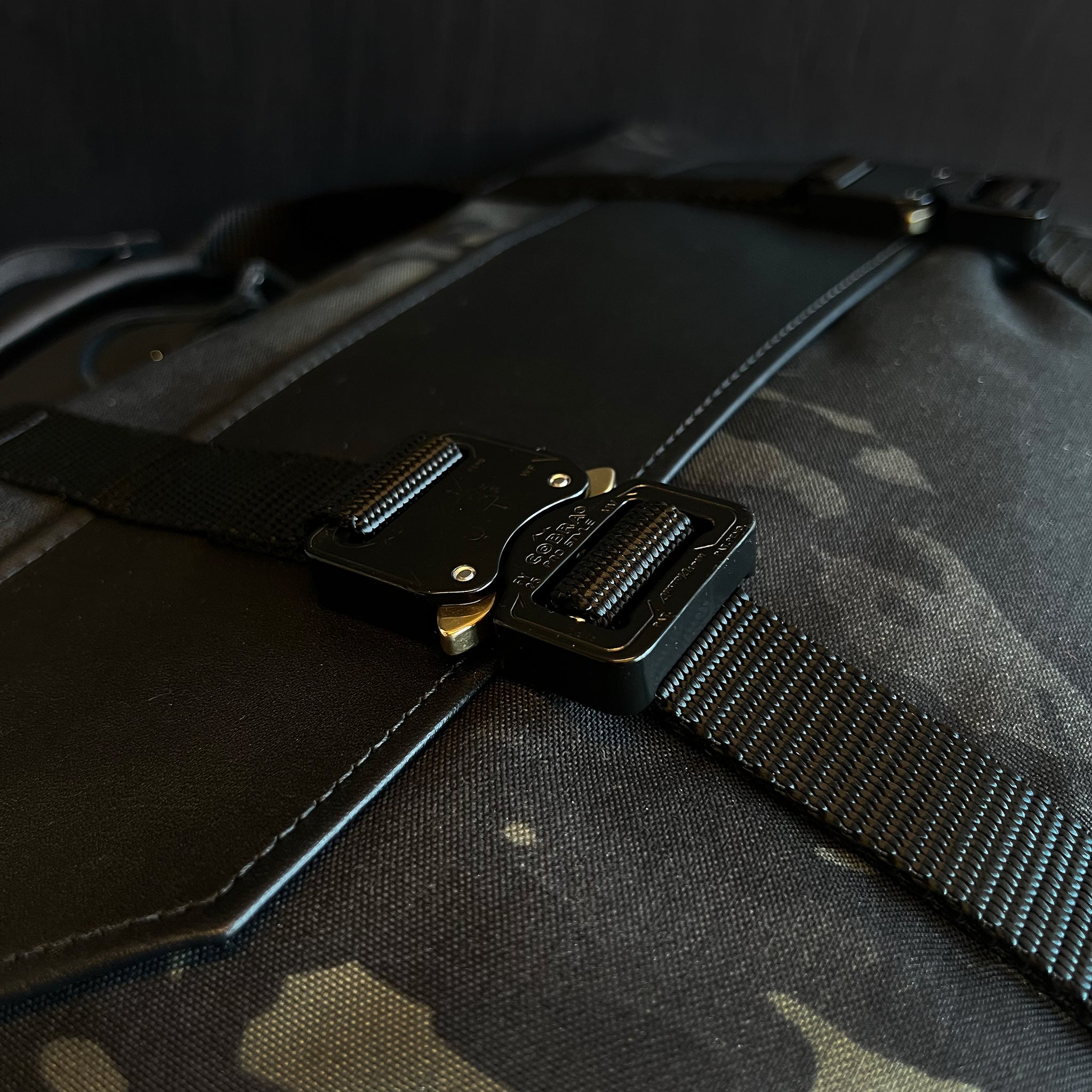 Defender Rogue Camo MultiCam Black™ CORDURA® x Coyote X-Pac™ – DEFY